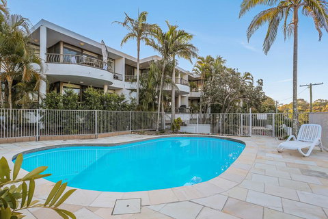 Walk To The Beach, Sunshine Beach - Holiday Sunshine Coast 1