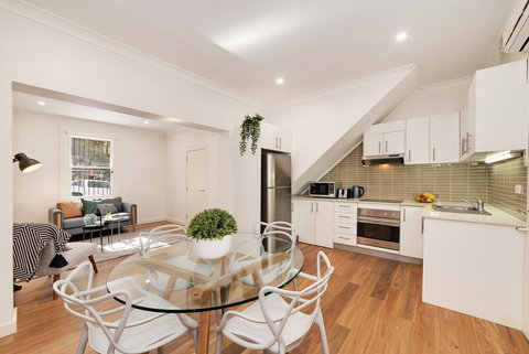 Walk To The City, Fish Market, Darling Harbour - Holiday Sunshine Coast 0