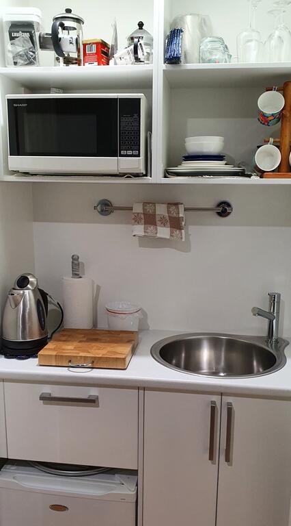 Wallabi Point Bed And Breakfast - Holiday Sunshine Coast 3