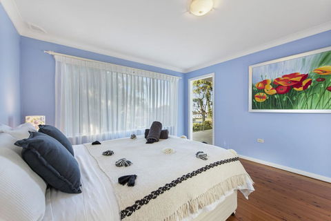 Wallace Street 18 - Linen Included Walk To Beach And Golf Club - Holiday Sunshine Coast 1