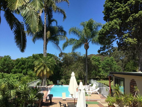 Wamberal Cottage - Holiday Sunshine Coast 0