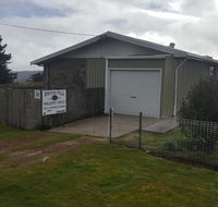 Waratah Falls Holiday Unit - Sunshine Coast Tourism
