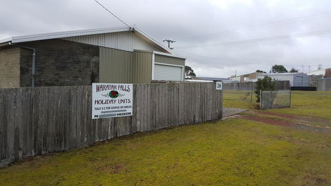 Waratah Falls Holiday Unit - Sunshine Coast Tourism 2