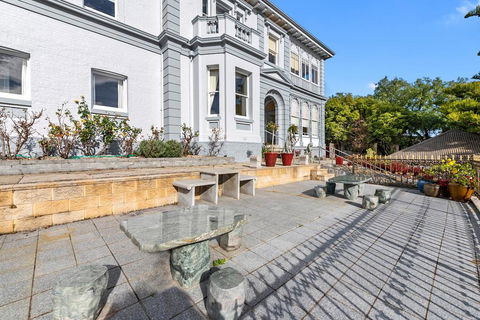 Waratah On York - Sunshine Coast Tourism 0