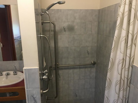 Warragul Views Motor Inn - Holiday Sunshine Coast 1