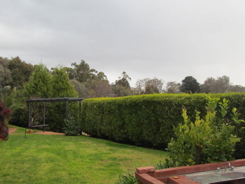 Warrandyte Retreat Guest House - Holiday Sunshine Coast 1