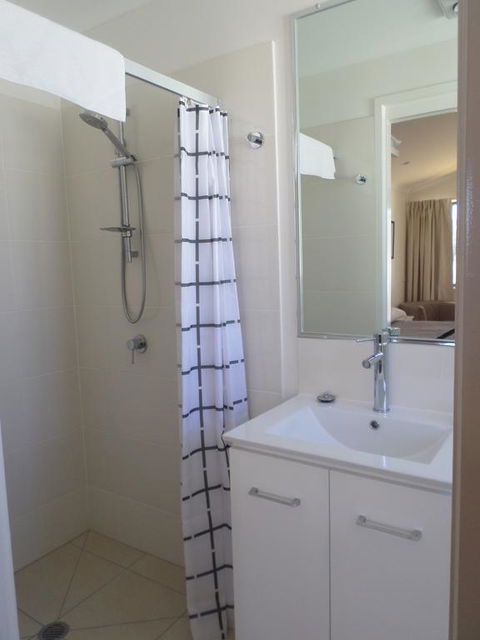 Warrego Hotel Motel Cunnamulla - Holiday Sunshine Coast 1