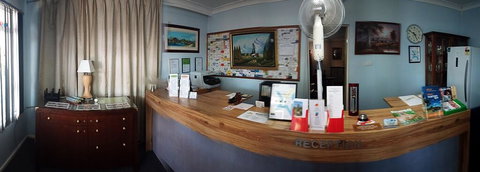 Warren Motor Inn - Sunshine Coast Tourism 3