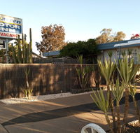 Warren Motor Inn - Holiday Sunshine Coast