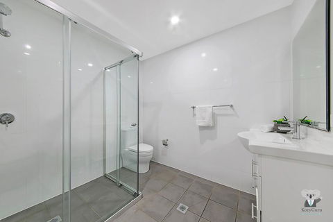 WARRICK FRAM 3 BEDS APT FREE PARKING WALK TO WESTFIELD CLOSE TO HOSPITAL NWF003 - Sunshine Coast Tourism 3