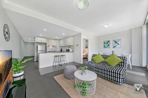 WARRICK FRAM 3 BEDS APT FREE PARKING WALK TO WESTFIELD CLOSE TO HOSPITAL NWF003 - Sunshine Coast Tourism 0