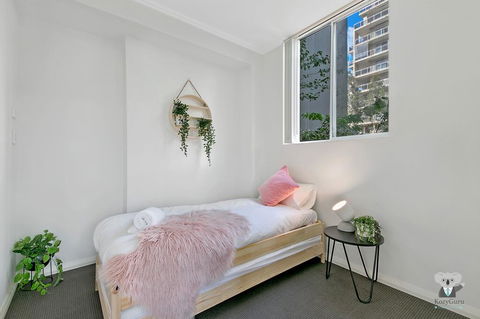 WARRICK FRAM 3 BEDS APT FREE PARKING WALK TO WESTFIELD CLOSE TO HOSPITAL NWF003 - Sunshine Coast Tourism 1