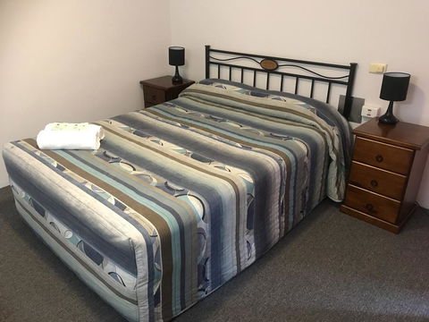 Warrina Motor Inn - Sunshine Coast Tourism 1