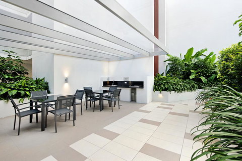 Waterford Apartments - Sunshine Coast Tourism 3