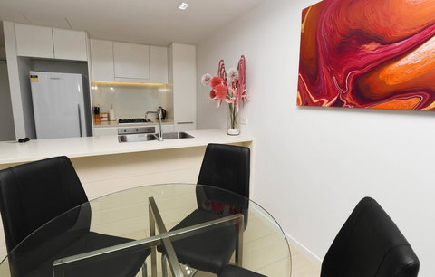 WATERFRONT DARWIN TROPICAL DELIGHT - Holiday Sunshine Coast 2