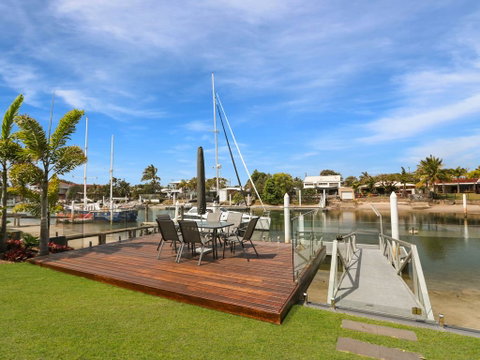 WATERFRONT HOME BORDERING MOOLOOLABA - Sunshine Coast Tourism 1