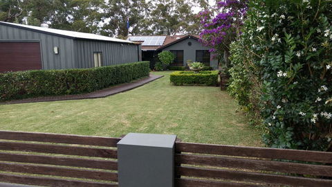 Waterfront Jervis Bay Escape Cooinda - Sunshine Coast Tourism 1
