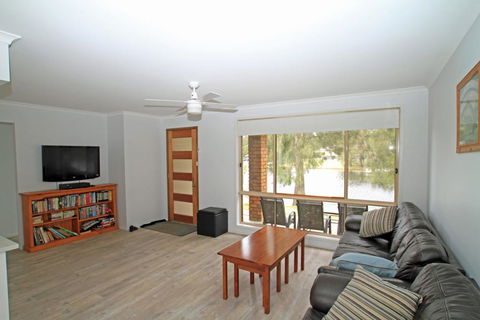 Waterfront On Plover - Holiday Sunshine Coast 2