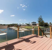 Waterfront Retreat - Sunshine Coast Tourism