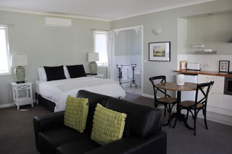 Amelina Cottages - Holiday Sunshine Coast 19