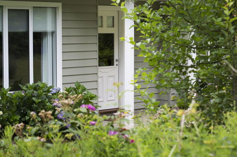 Amelina Cottages - Holiday Sunshine Coast 36