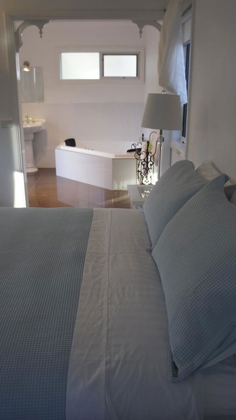 Amelina Cottages - Holiday Sunshine Coast 30