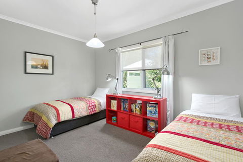 Amelina Cottages - Holiday Sunshine Coast 12