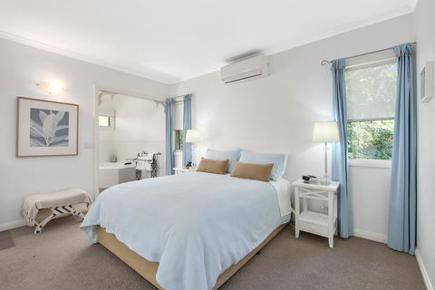 Amelina Cottages - Holiday Sunshine Coast 16