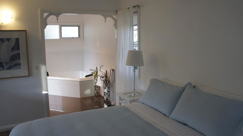 Amelina Cottages - Holiday Sunshine Coast 18