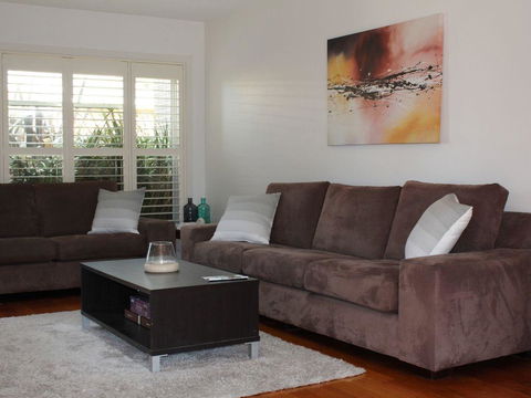 Central To Cowes - Sunshine Coast Tourism 2