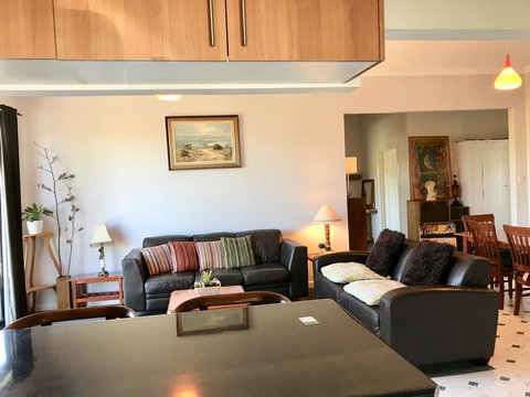 Hillâ€™s Creek Holiday Home - Sunshine Coast Tourism 7