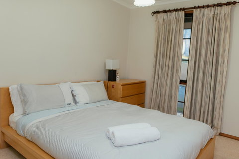 The Dan - Sunshine Coast Tourism 9