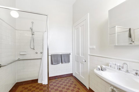 The Riversleigh - Sunshine Coast Tourism 7