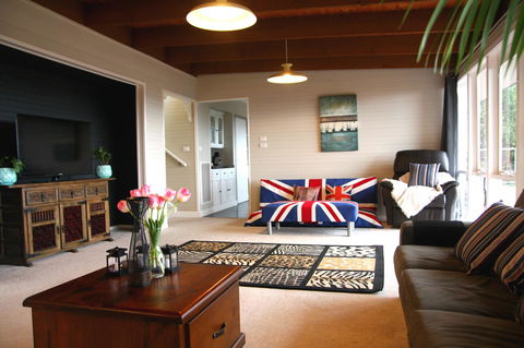 Beautiful View House - Sunshine Coast Tourism 3