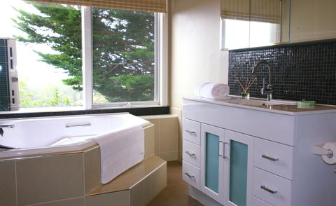 Beautiful View House - Sunshine Coast Tourism 14