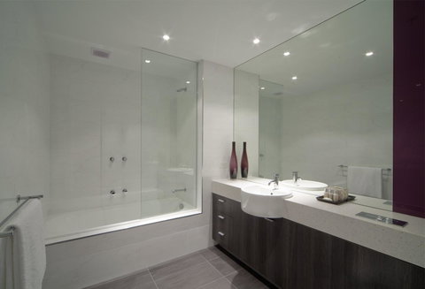 Tyrian Serviced Apartments Fitzroy - Holiday Sunshine Coast 8