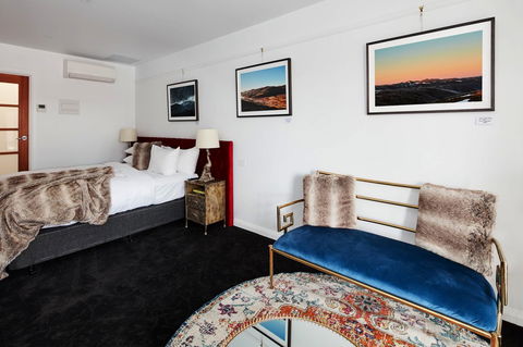 Daylesford Art Motel - Sunshine Coast Tourism 16