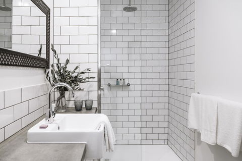 Daylesford Art Motel - Sunshine Coast Tourism 2