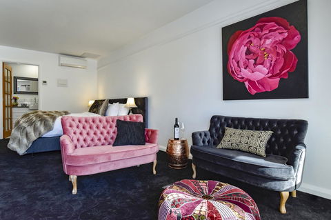 Daylesford Art Motel - Sunshine Coast Tourism 4