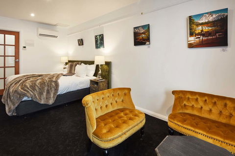 Daylesford Art Motel - Sunshine Coast Tourism 13