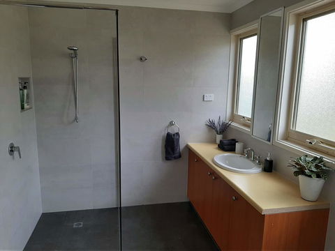 Elevated Holiday House Overlooks Tranquil Wetlands - Sunshine Coast Tourism 3