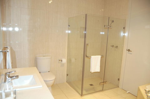 Quality Hotel Point Cook - Sunshine Coast Tourism 40