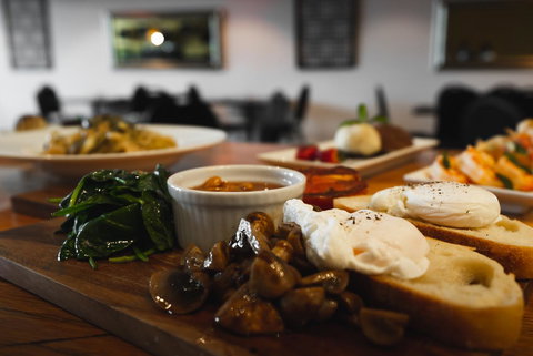 Quality Hotel Point Cook - Sunshine Coast Tourism 37