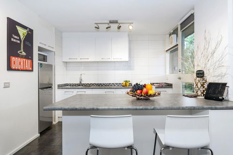 Melbourne Villa - Holiday Sunshine Coast 11