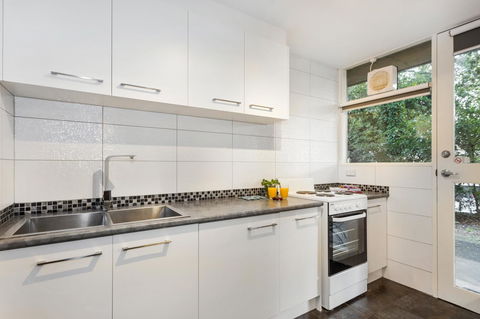 Melbourne Villa - Holiday Sunshine Coast 10