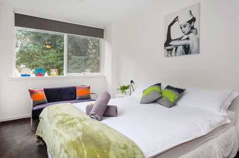 Melbourne Villa - Holiday Sunshine Coast 0
