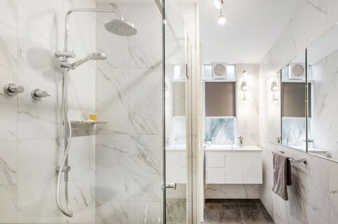Melbourne Villa - Holiday Sunshine Coast 25