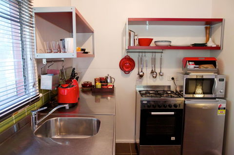 Healesville Apartments - Sunshine Coast Tourism 12