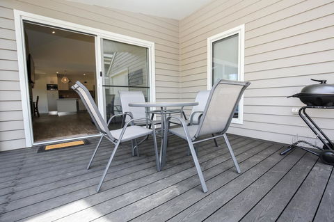 Amber Mist Villa Two - Holiday Sunshine Coast 9