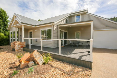 Amber Mist Villa Two - Holiday Sunshine Coast 5
